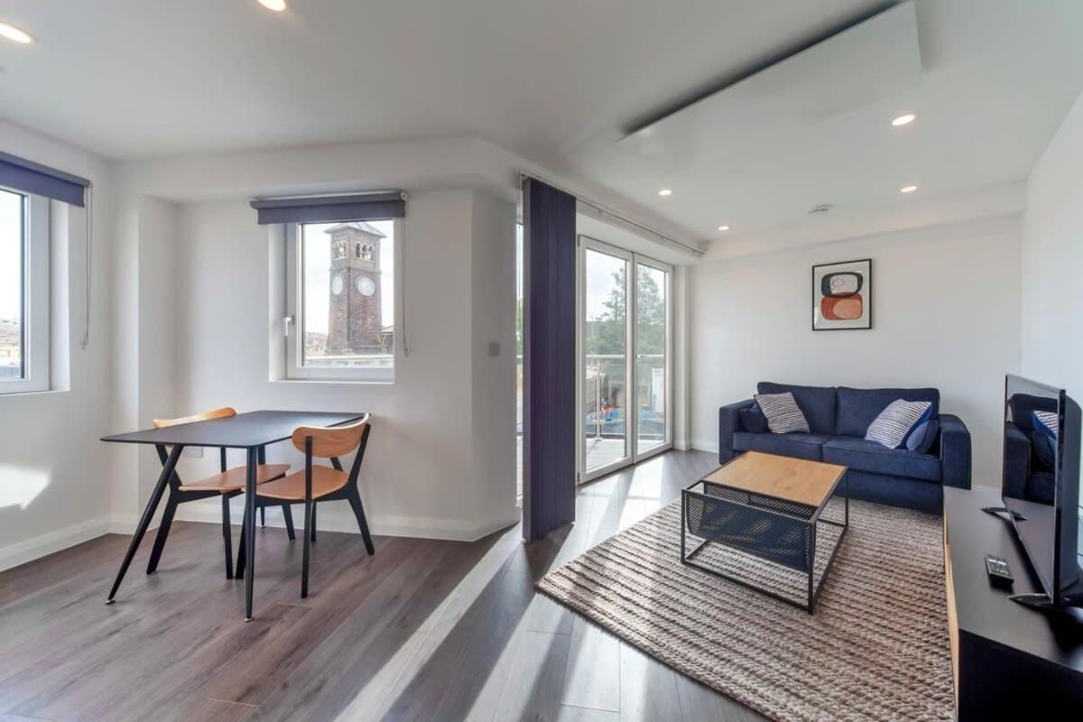 Lovely 1 Bedroom Apartment In Ashford 애슈퍼드 외부 사진