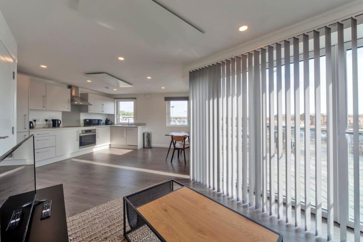 Lovely 1 Bedroom Apartment In Ashford 애슈퍼드 외부 사진